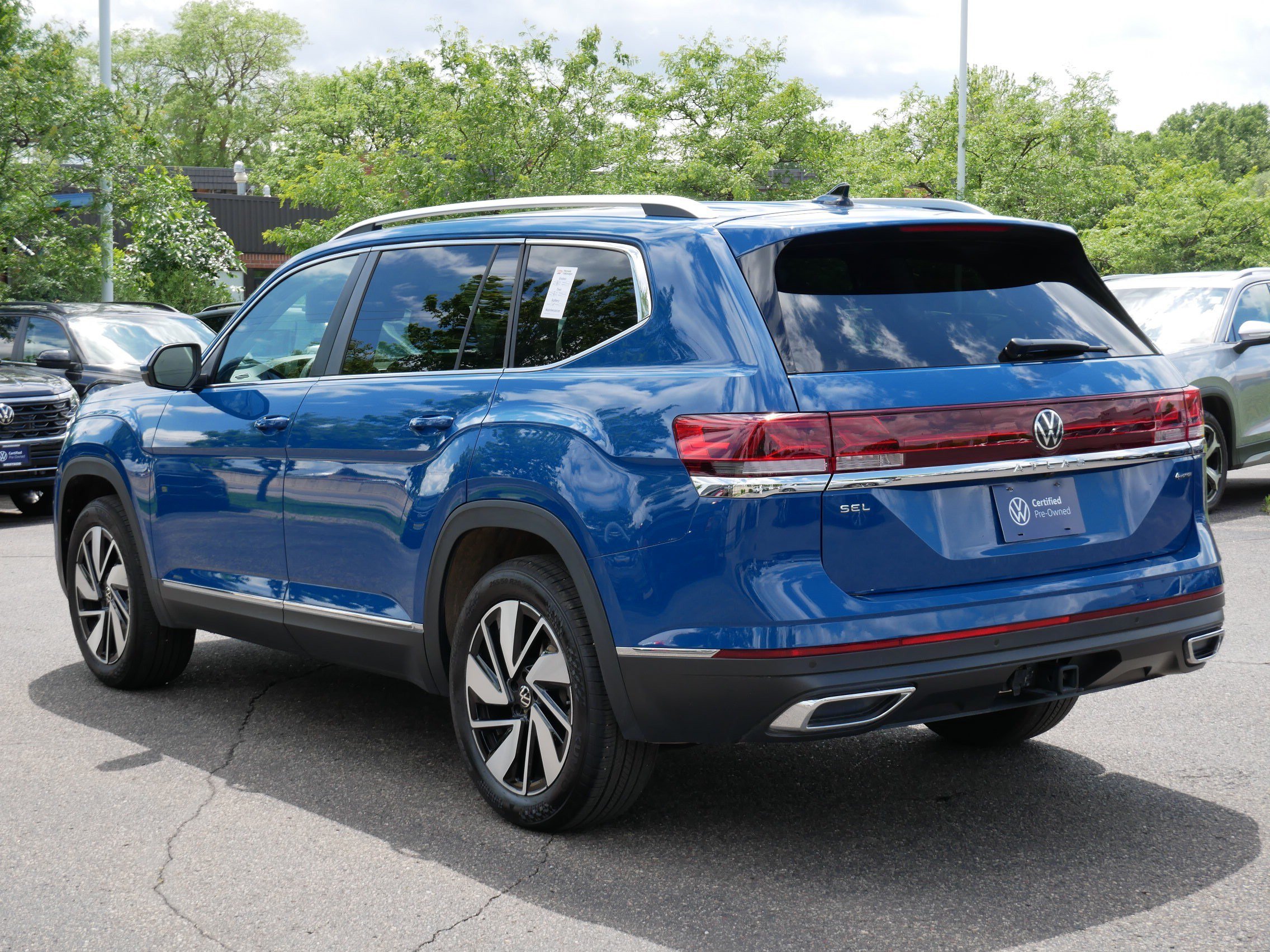 Certified 2025 Volkswagen Atlas SEL AWD/4WD image 5