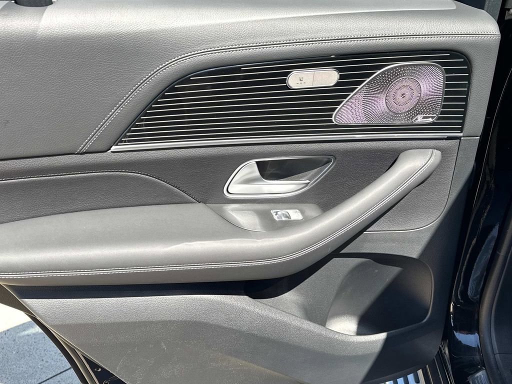 New 2025 Mercedes-Benz GLE 53 AMG 4MATIC image 12