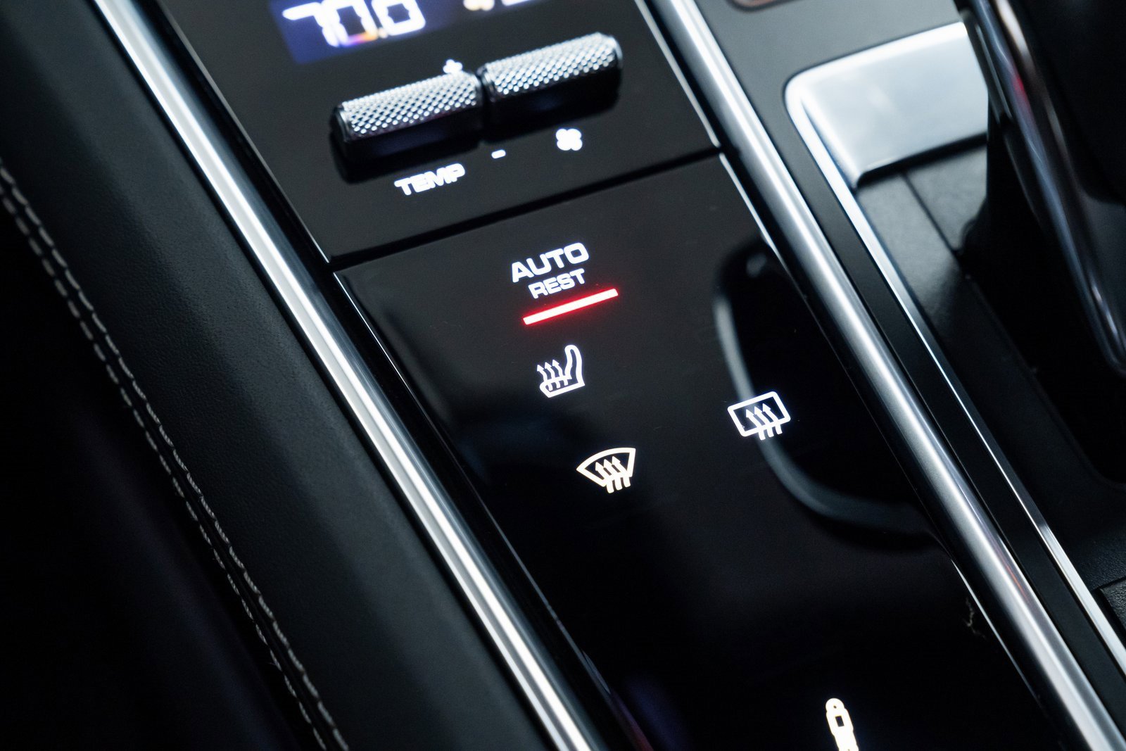 Used 2023 Porsche Panamera GTS image 14