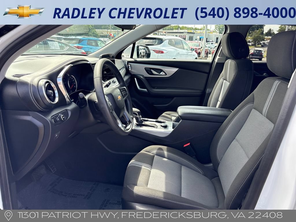 Certified 2025 Chevrolet Blazer LT FWD image 3