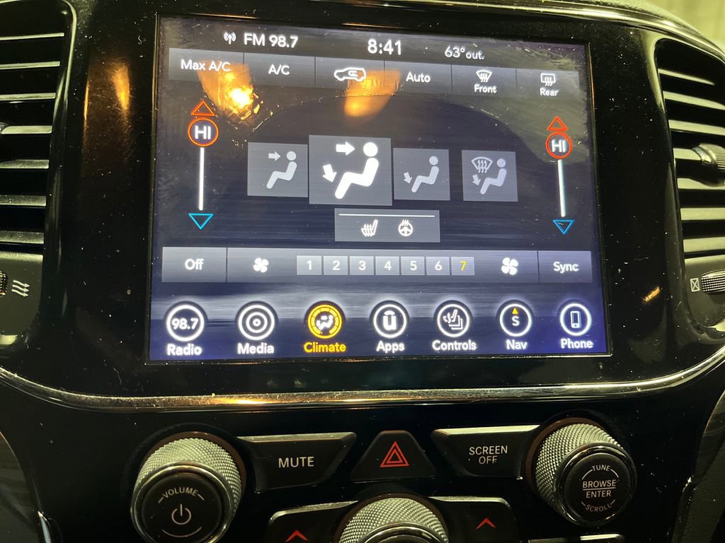 Used 2019 Jeep Grand Cherokee Altitude image 15