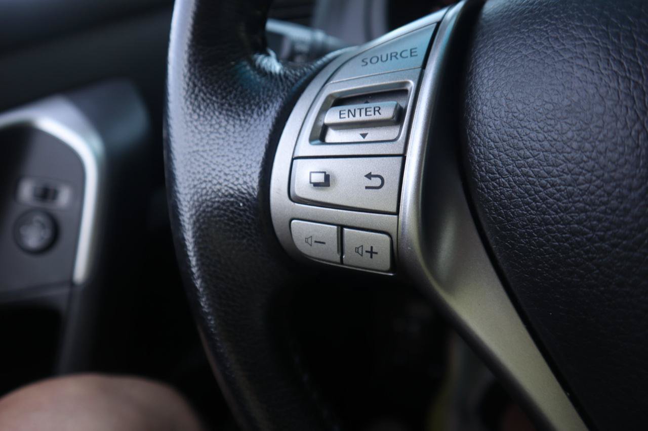 Used 2015 Nissan Altima 2.5 SV FWD image 52