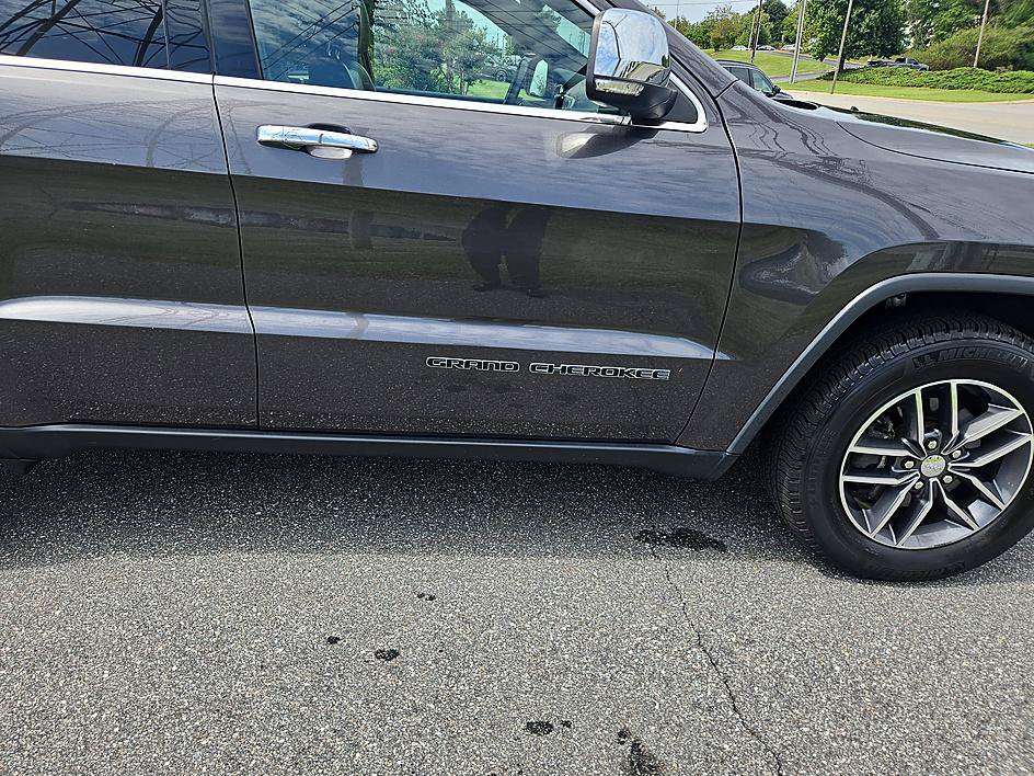 Used 2017 Jeep Grand Cherokee Limited AWD/4WD image 8