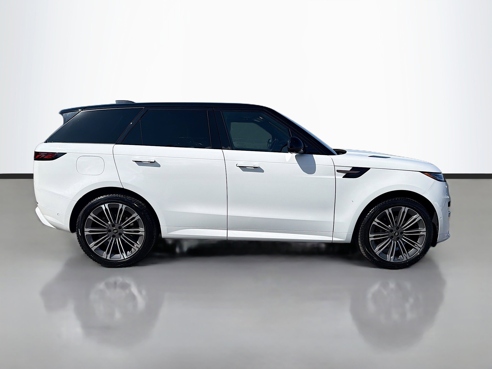Used 2023 Land Rover Range Rover Sport SE Dynamic AWD/4WD image 6