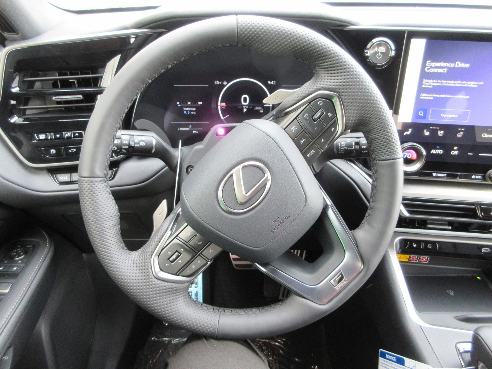 New 2025 Lexus TX 500h AWD image 32