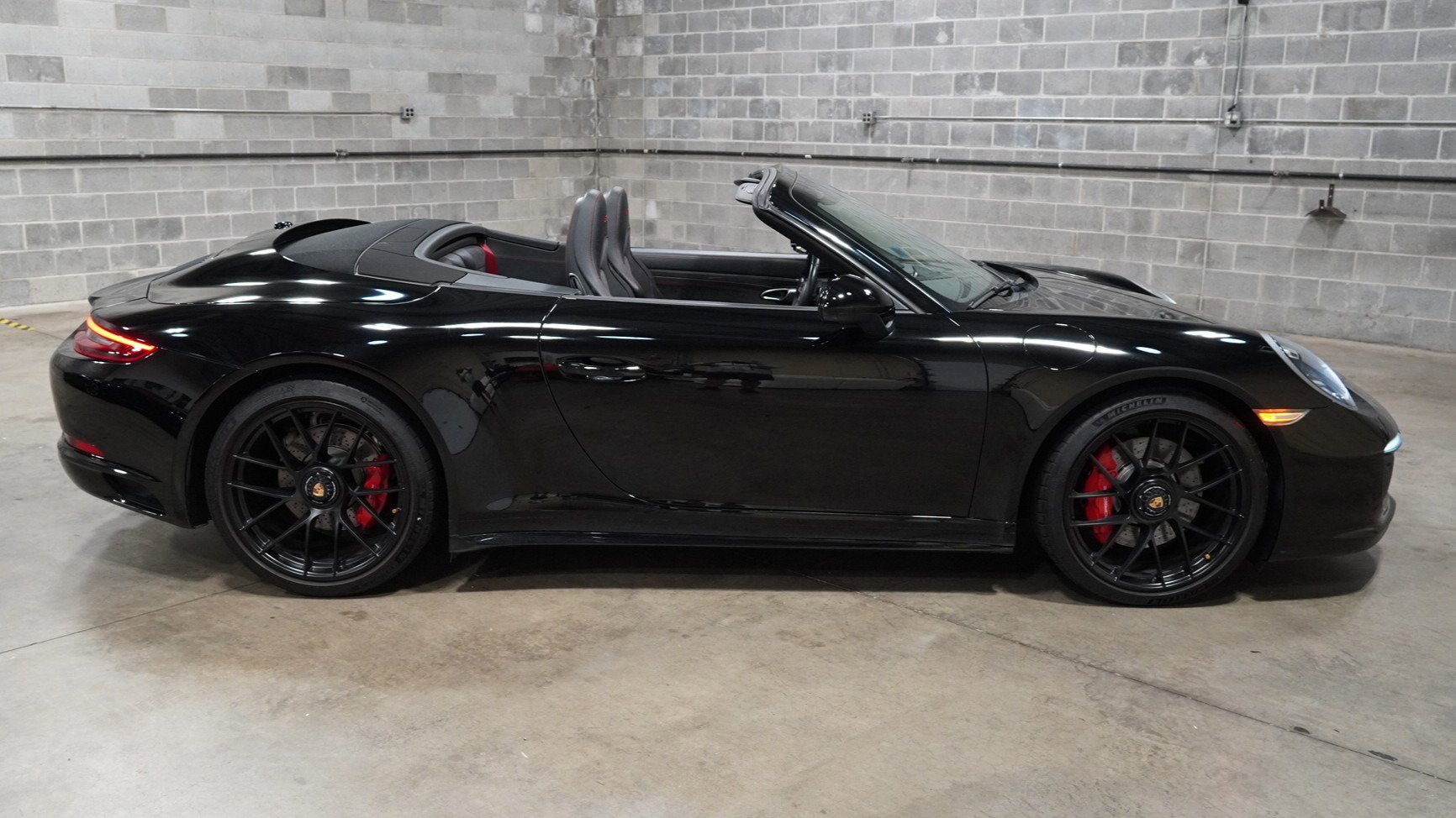 Used 2019 Porsche 911 Carrera 4 GTS image 4