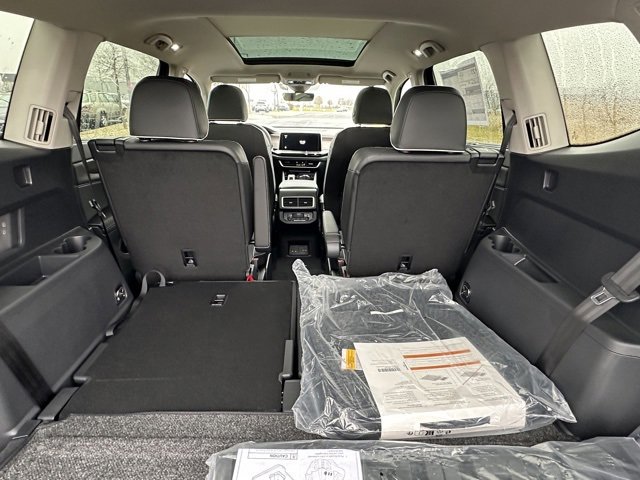 New 2026 Volkswagen Atlas SEL Premium R-Line image 19