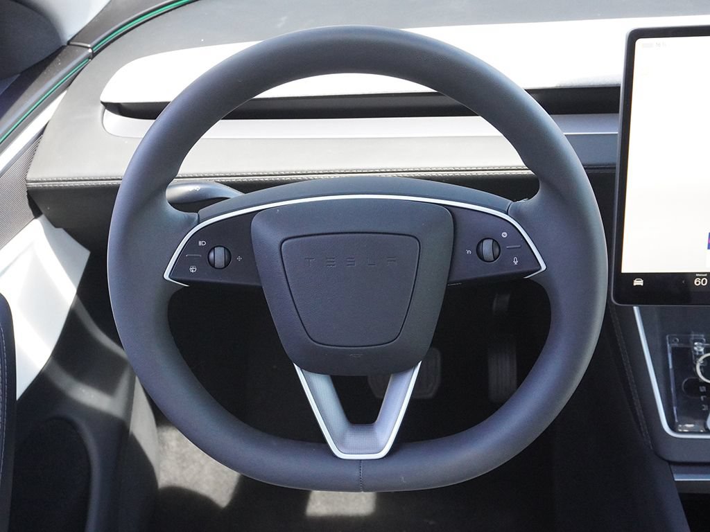 Used 2026 Tesla Model Y Long Range AWD/4WD image 40