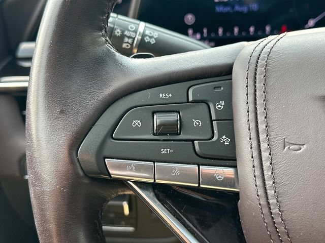 Used 2023 Cadillac Escalade ESV Premium Luxury Platinum AWD/4WD image 23