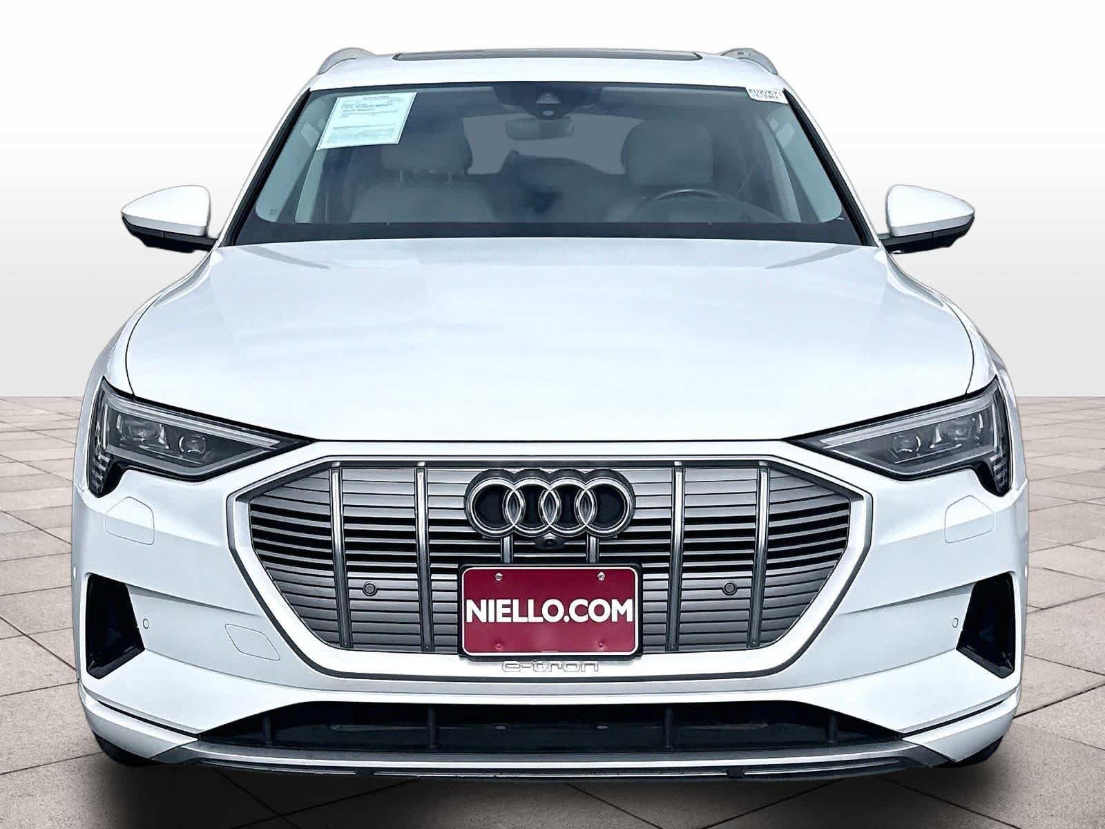 Used 2021 Audi e-tron Prestige w/ Prestige Package AWD/4WD image 2