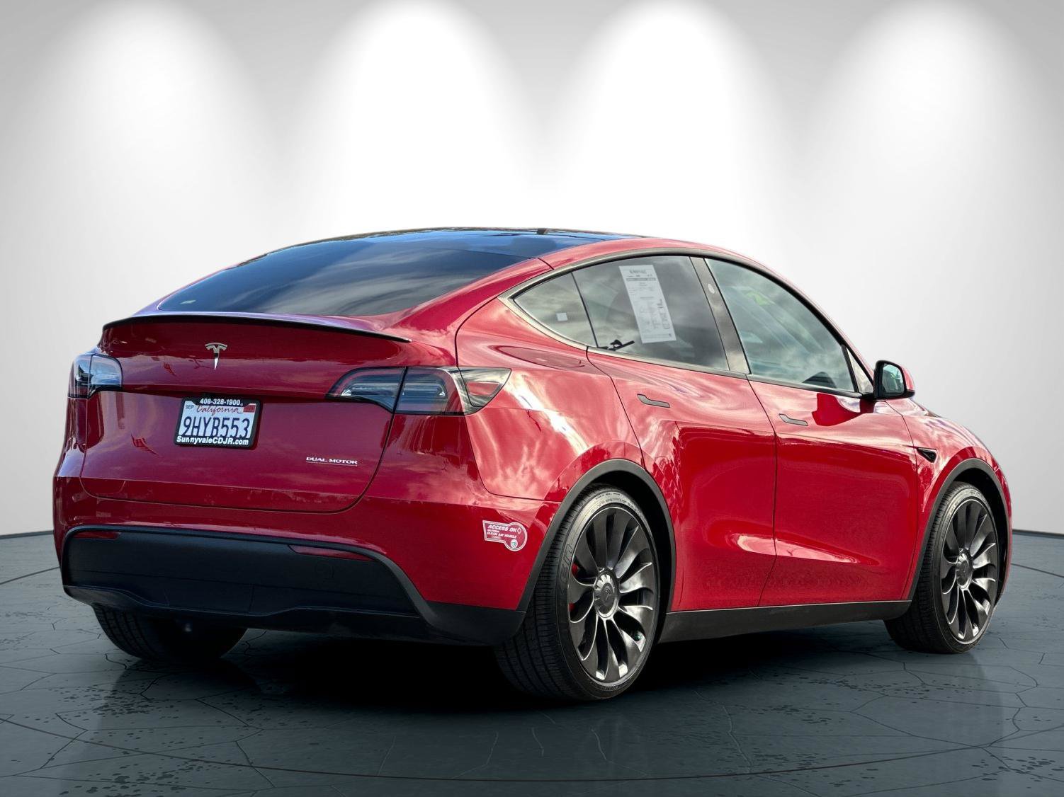 Used 2023 Tesla Model Y Performance AWD/4WD image 4