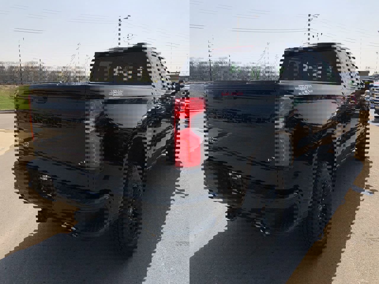 Used 2021 Chevrolet Silverado 1500 LT Trail Boss w/ Bed Protection Package image 13