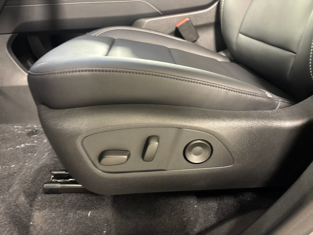 New 2026 GMC Acadia Elevation w/ Black Edition AWD/4WD image 24