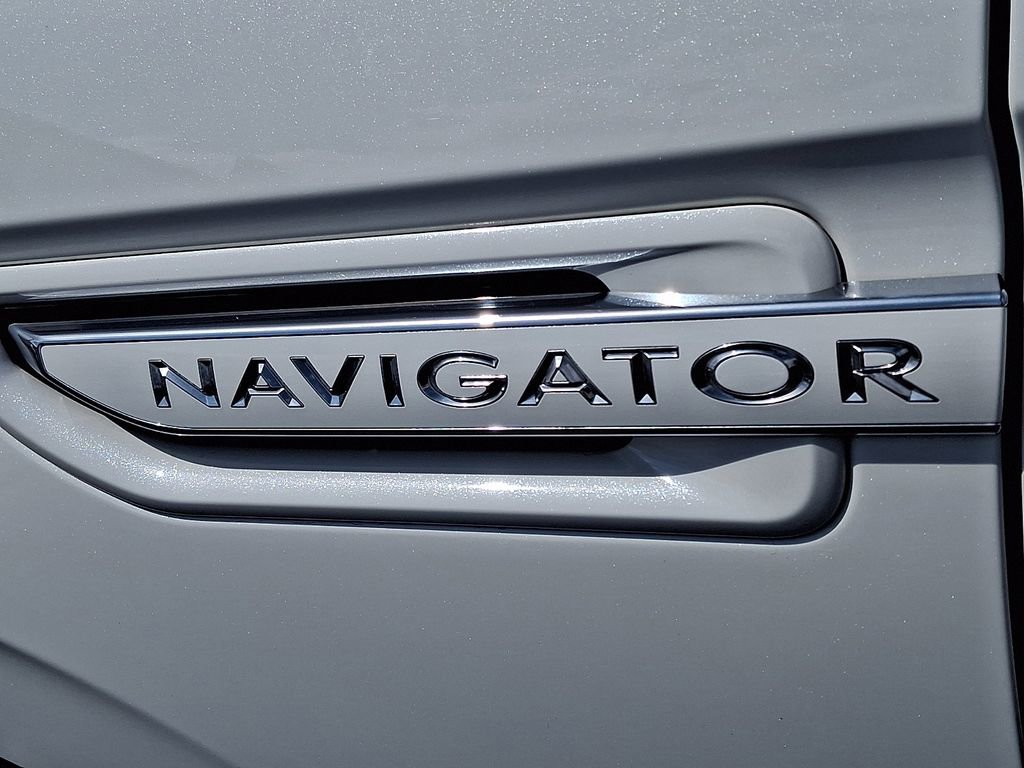 Certified 2020 Lincoln Navigator Reserve w/ Equipment Group 208A Reserve image 30