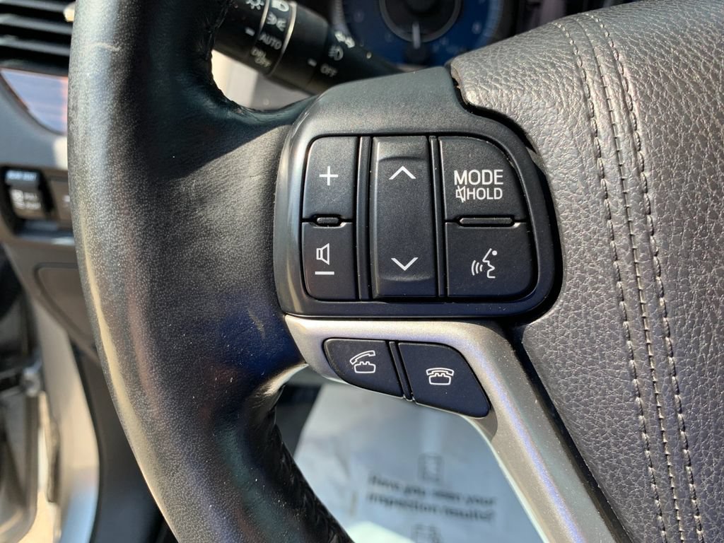 Used 2017 Toyota Sienna Limited Premium AWD/4WD image 29