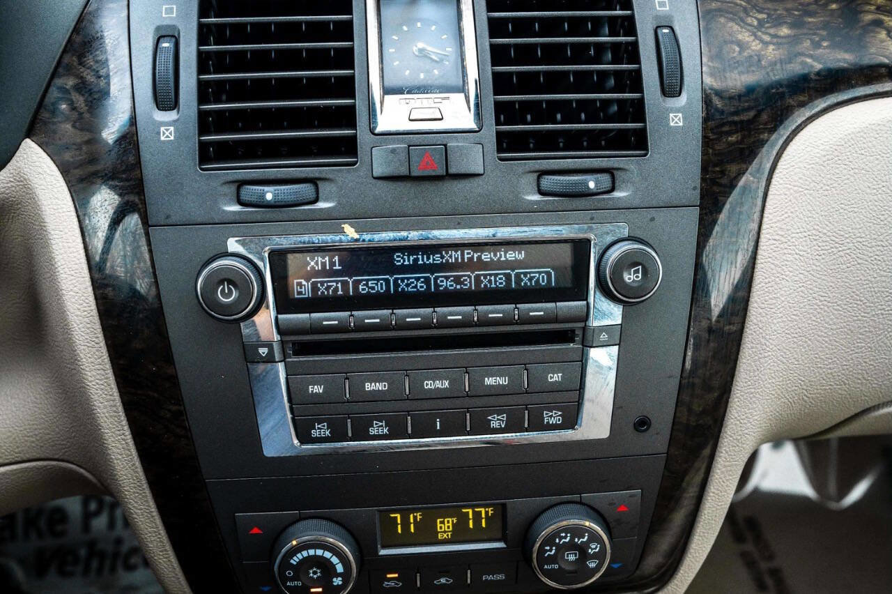 Used 2008 Cadillac DTS Luxury II w/ Sun And Sound Package image 14