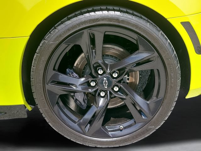 Used 2021 Chevrolet Camaro SS RWD image 30