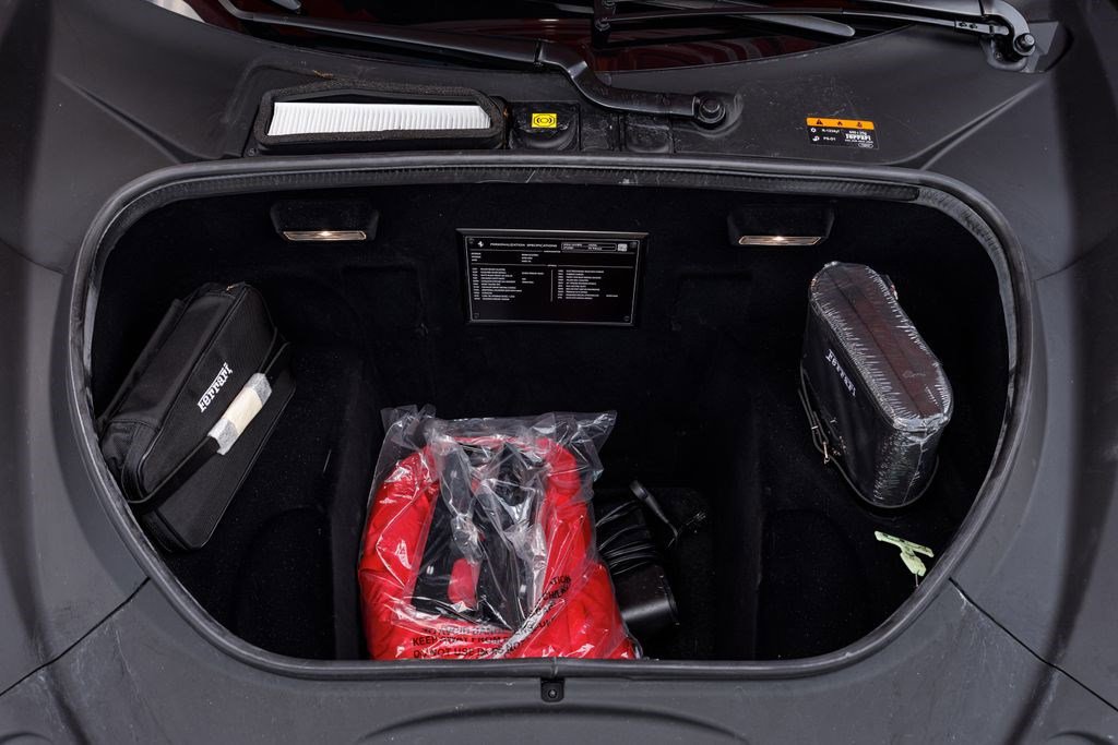 Used 2022 Ferrari F8 Tributo RWD image 12