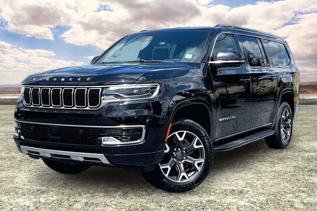 Used 2024 Jeep Wagoneer L Series III w/ Flexible Seating Group AWD/4WD image 3