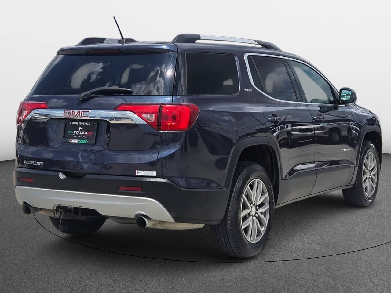 Used 2018 GMC Acadia SLE FWD image 4