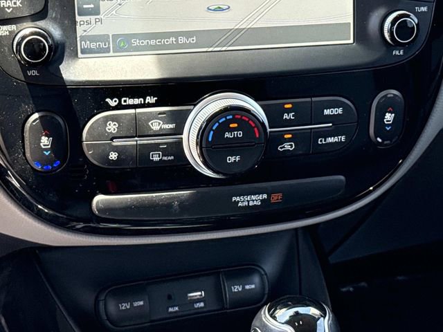 Used 2017 Kia Soul + w/ Primo Package FWD image 22