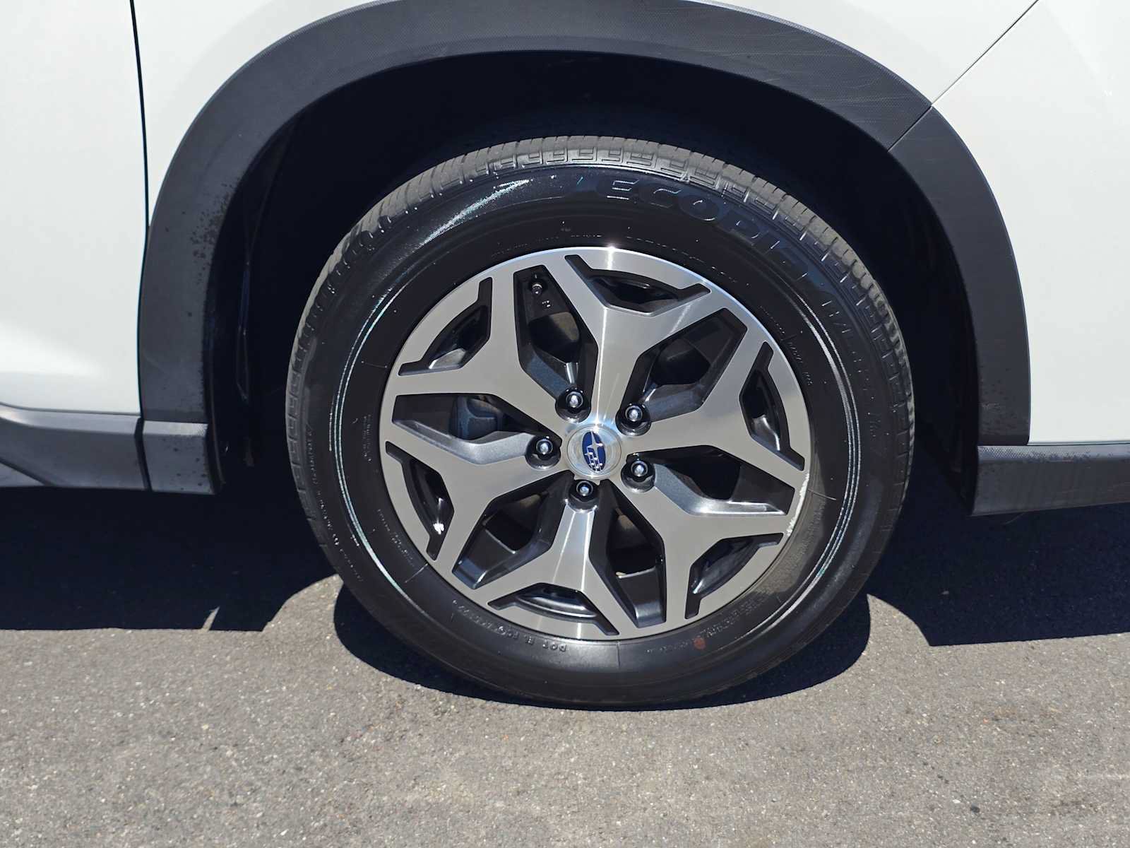 Used 2023 Subaru Forester Premium AWD/4WD image 9