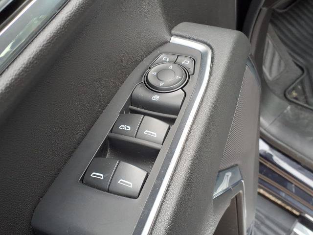 Used 2023 Chevrolet Silverado 1500 LT w/ Z71 Off-Road Package AWD/4WD image 12