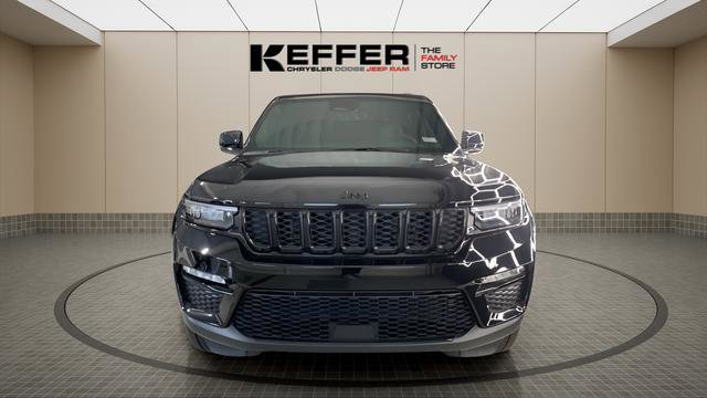New 2025 Jeep Grand Cherokee Limited w/ Black Appearance Package image 8