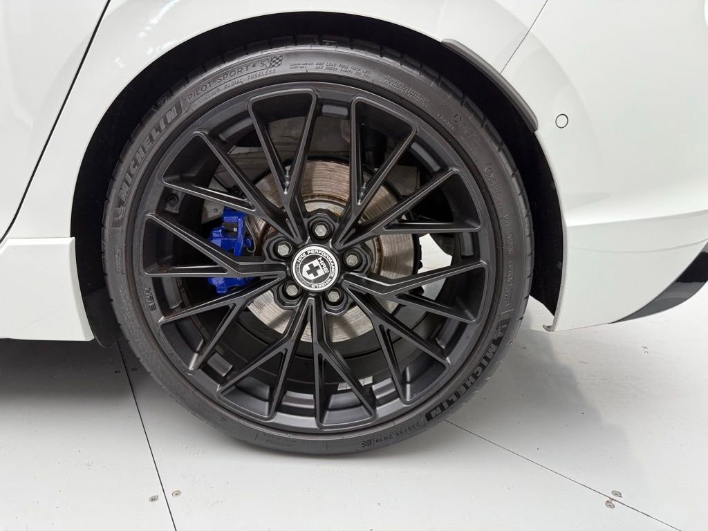 Used 2024 Volkswagen Golf R image 60