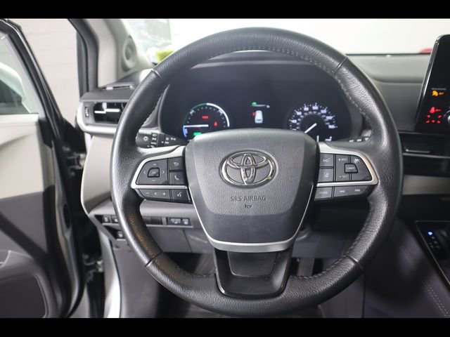 Used 2024 Toyota Sienna XLE w/ XLE Plus Package AWD/4WD image 22