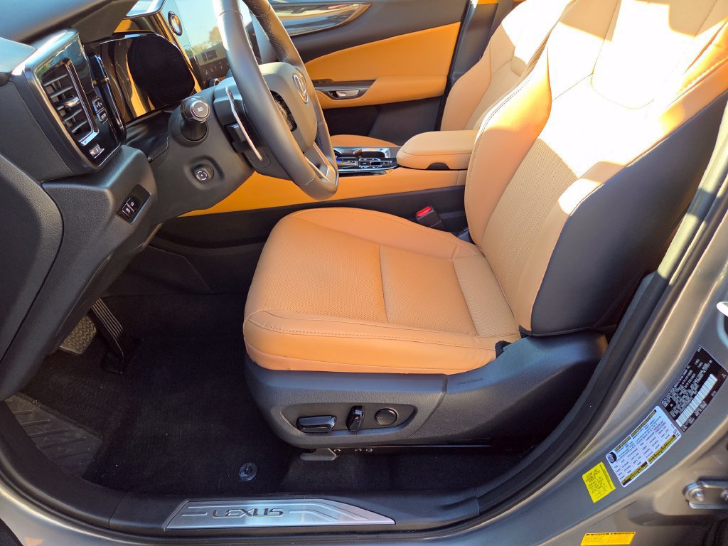 Certified 2026 Lexus NX 350 AWD w/ Accessory Package (2T) image 8