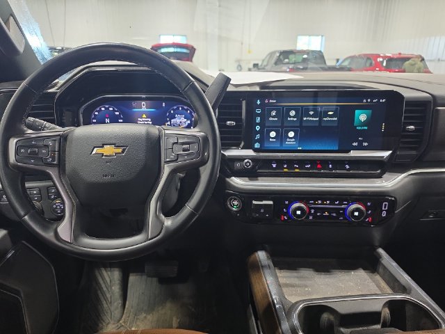 Used 2026 Chevrolet Silverado 3500 High Country w/ Technology Package AWD/4WD image 5