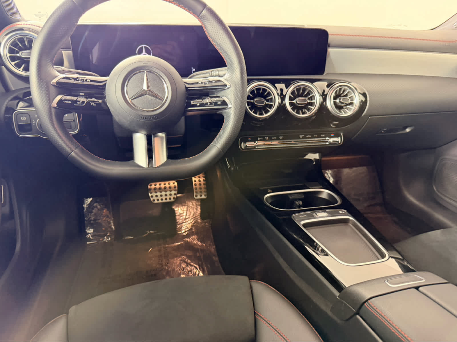 Used 2024 Mercedes-Benz CLA 250 image 14