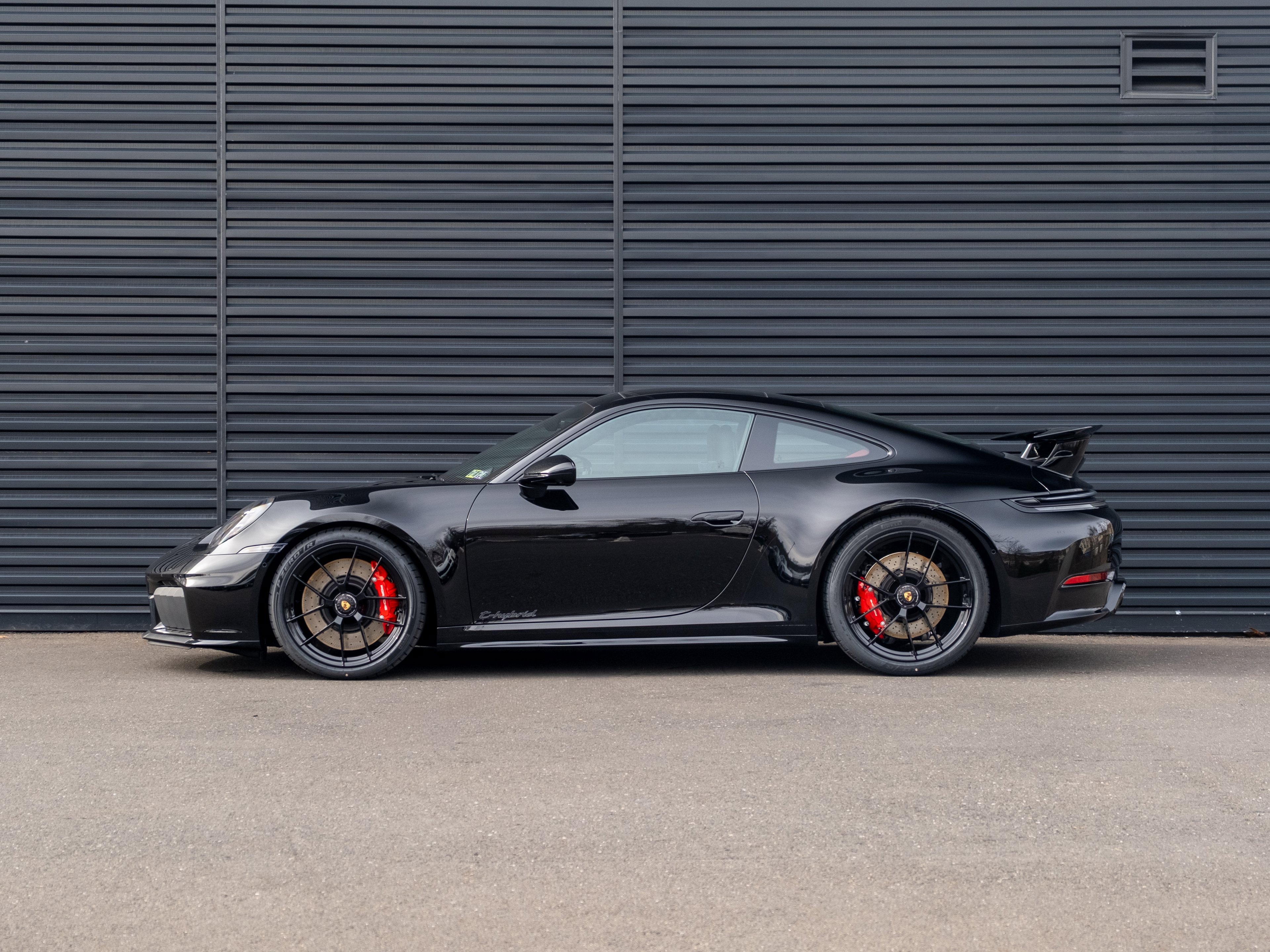 New 2026 Porsche 911 Carrera 4 GTS image 2