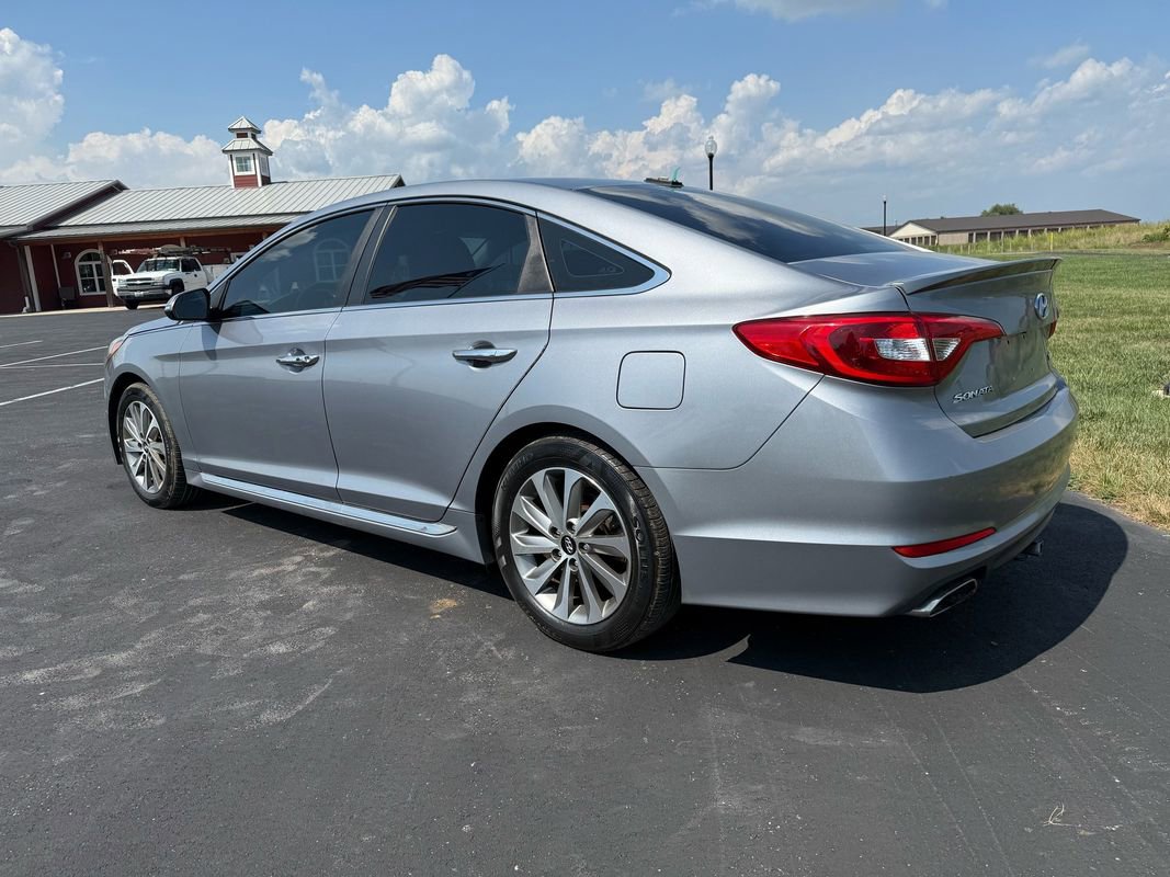 Used 2016 Hyundai Sonata Sport w/ Option Group 03 image 4