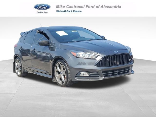 Used 2018 Ford Focus ST FWD image 1