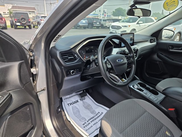 Used 2022 Ford Escape SE w/ Convenience Package AWD/4WD image 2
