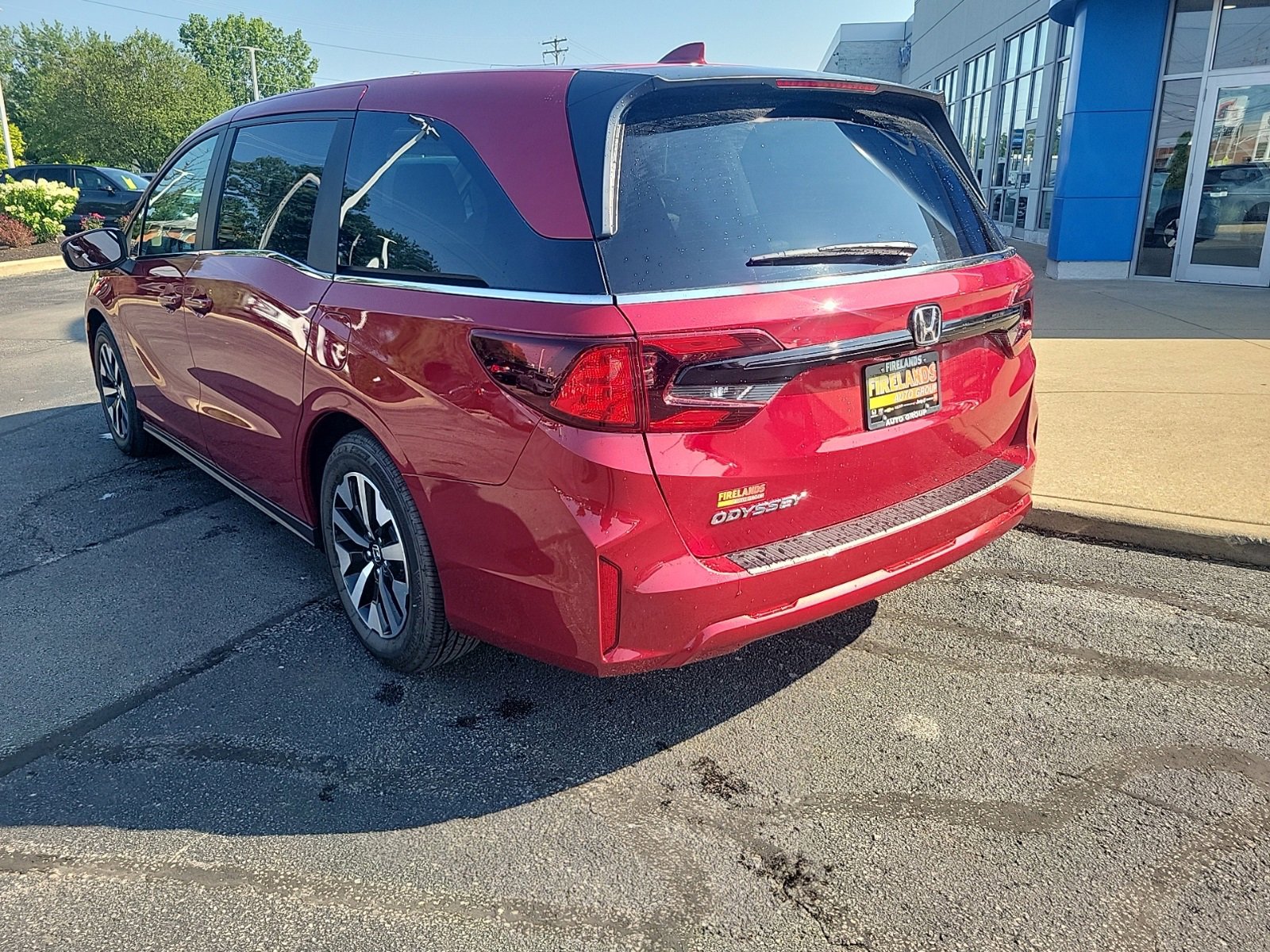New 2025 Honda Odyssey EX-L image 9