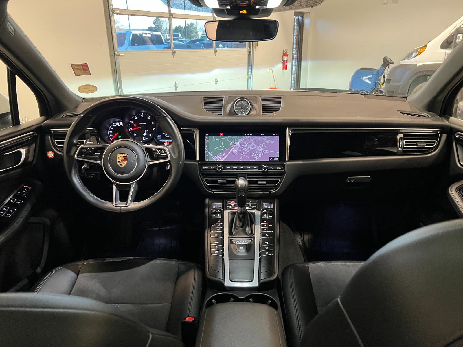 Used 2021 Porsche Macan image 29