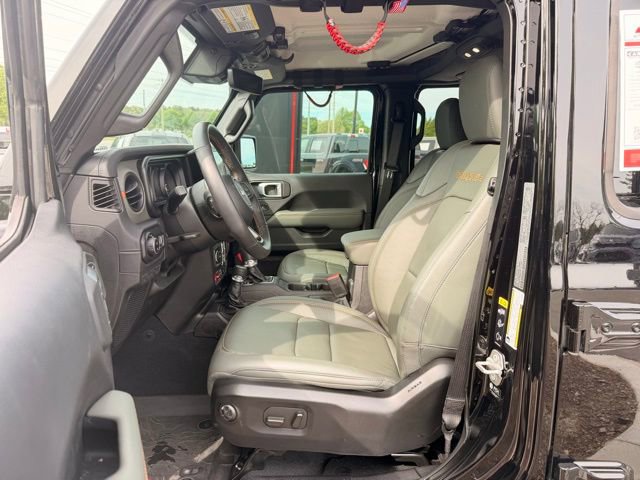 Used 2024 Jeep Gladiator Mojave w/ Technology Group AWD/4WD image 24