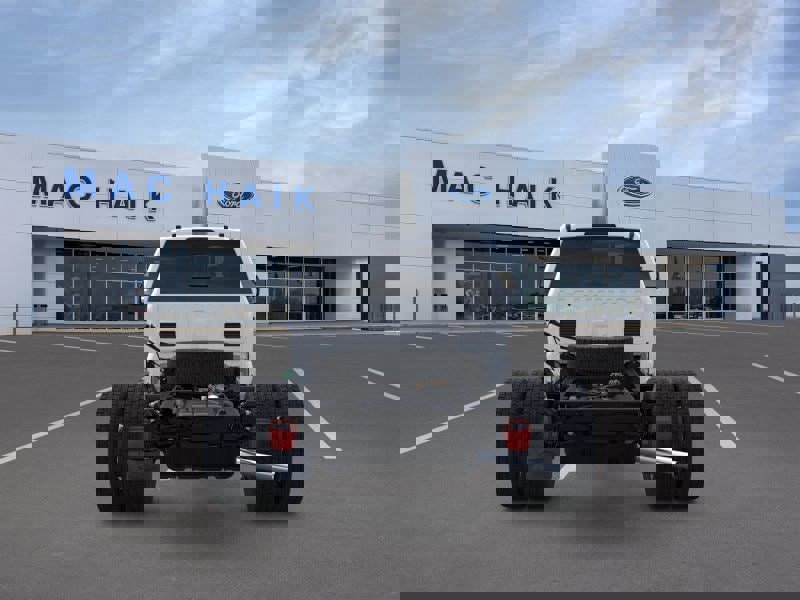 New 2026 Ford F550 4x4 Crew Cab image 5