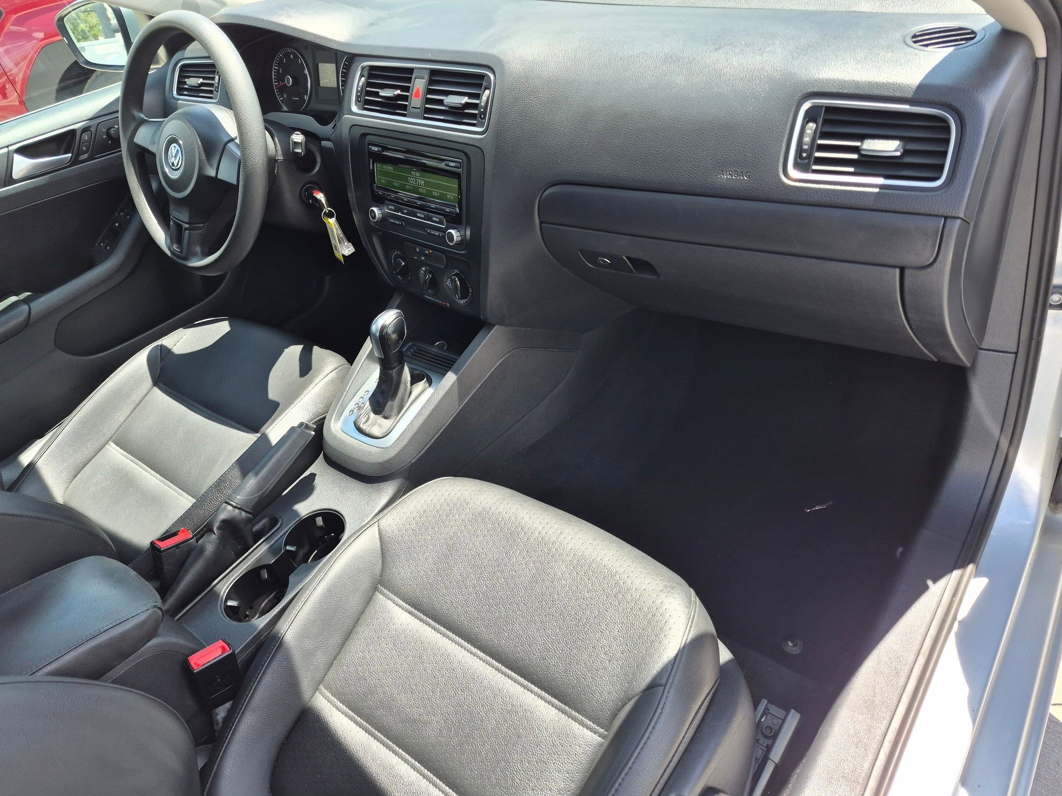 Used 2014 Volkswagen Jetta SE FWD image 28
