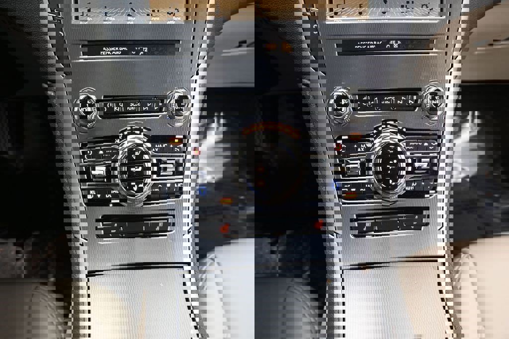 Used 2019 Lincoln MKZ Premiere FWD image 19