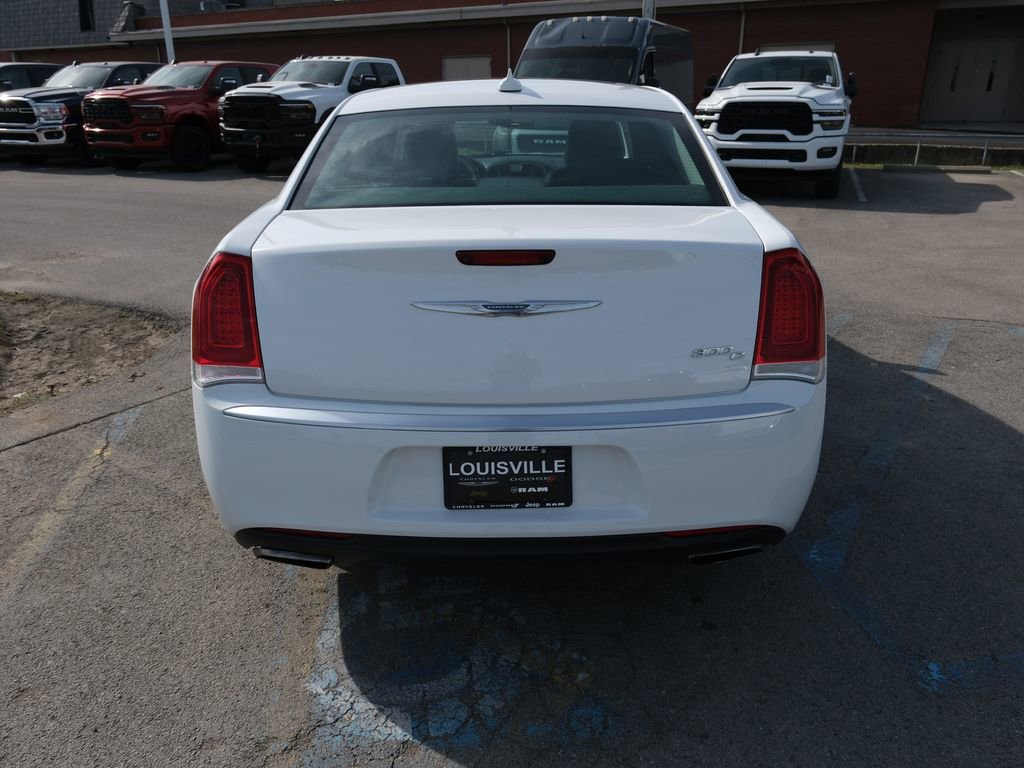 Used 2018 Chrysler 300 C w/ Sun, Sound & Nav Package image 8