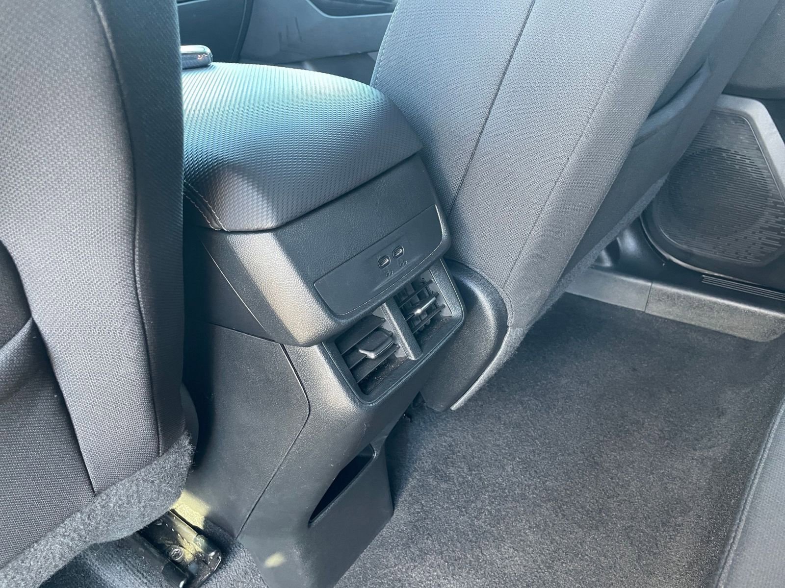 Used 2025 Chevrolet Equinox LT image 23