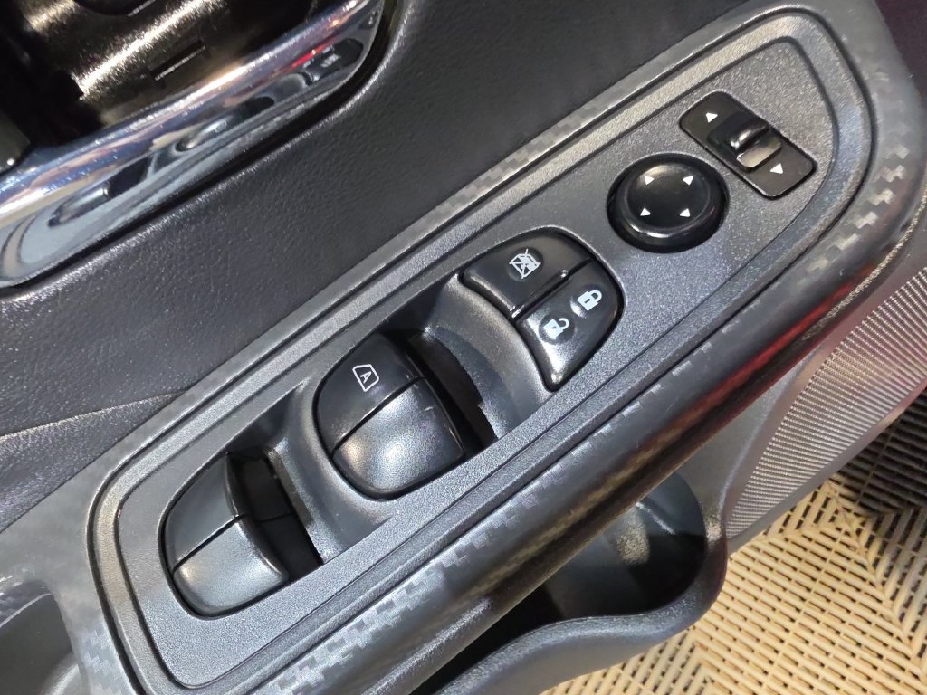 Used 2024 Nissan Versa SV FWD image 15