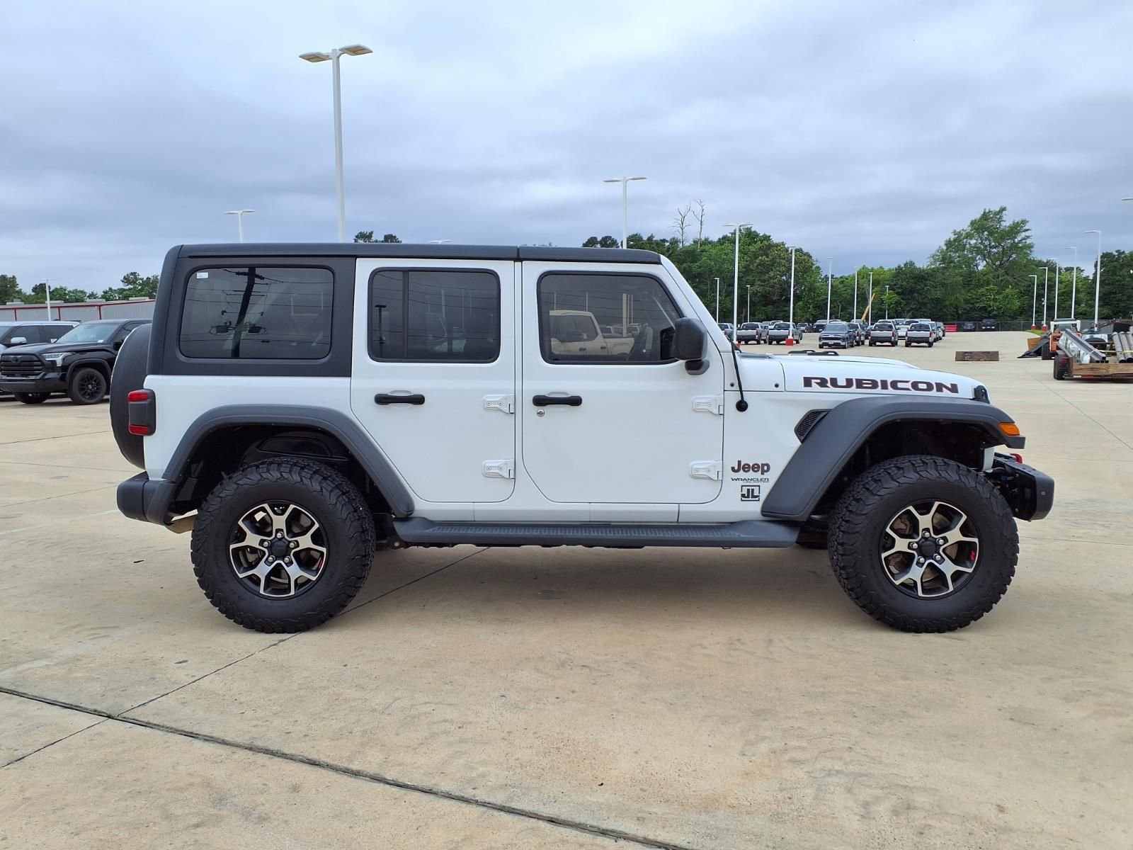 Used 2018 Jeep Wrangler Unlimited Rubicon w/ Dual Top Group AWD/4WD image 5