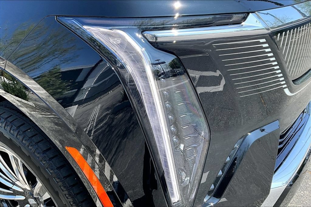 New 2026 Cadillac Escalade IQL Luxury w/ LPO, Floor Liner Package AWD/4WD image 14