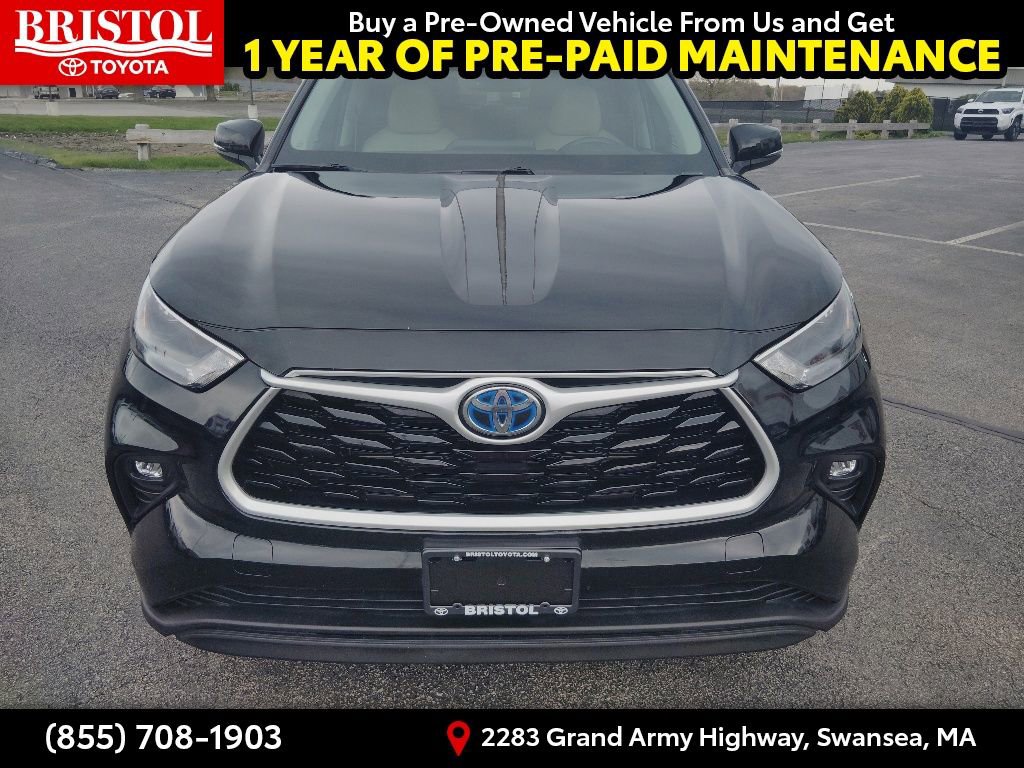 Used 2023 Toyota Highlander XLE AWD/4WD image 2