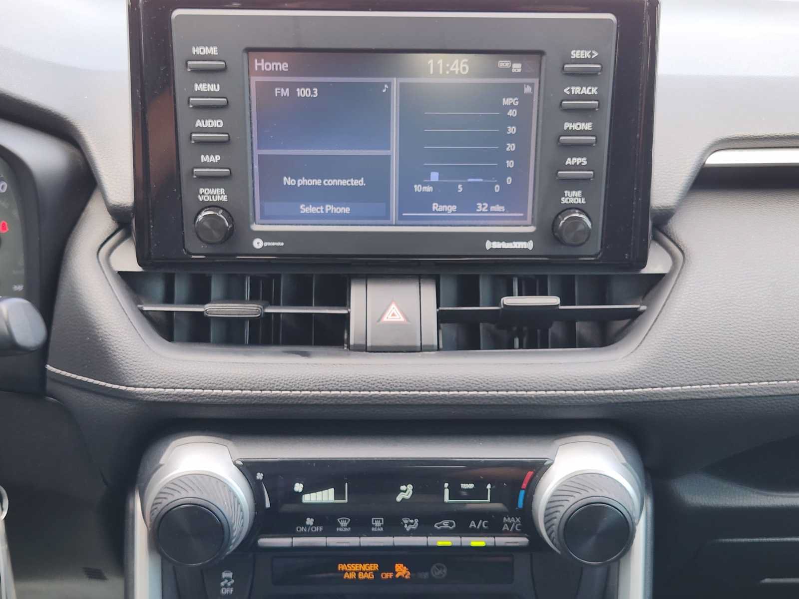 Used 2021 Toyota RAV4 LE FWD image 17